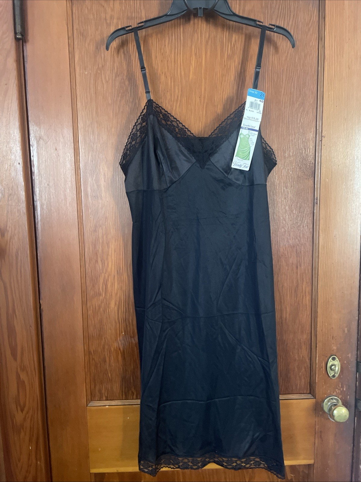 New Vintage Vanity Fair Rosette Lace Full Slip – 10-103 Black