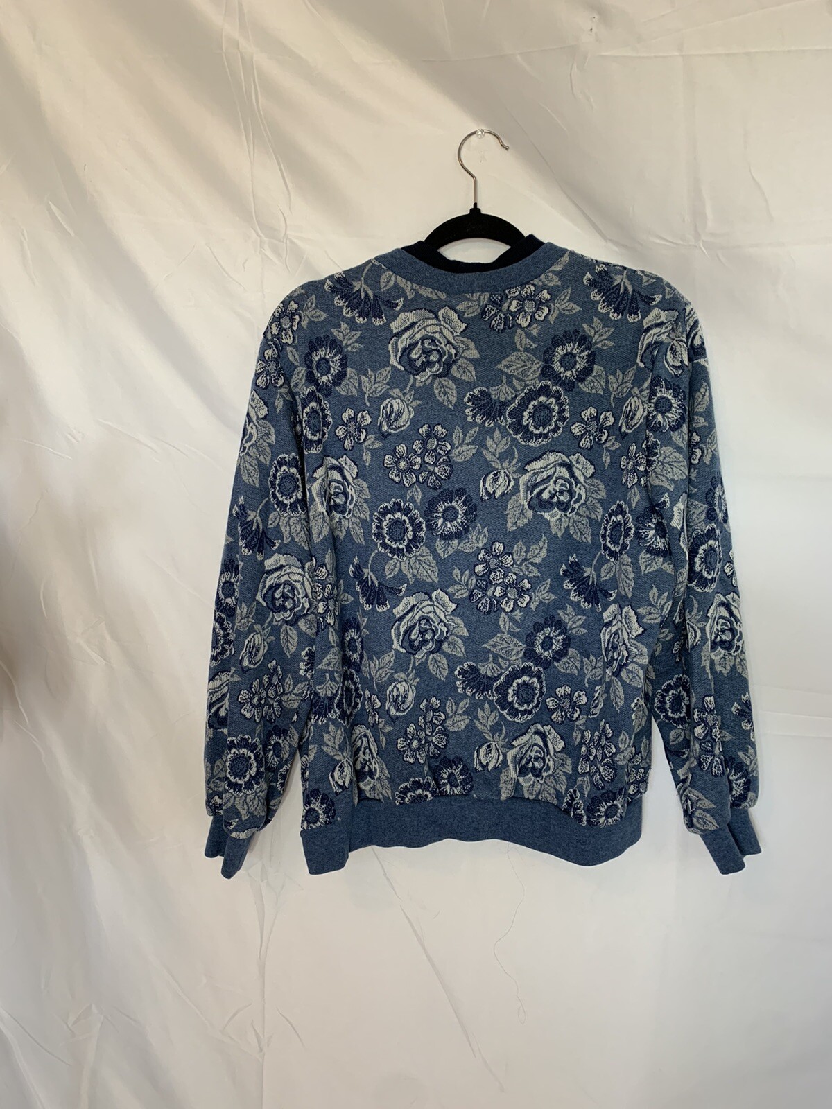 Vintage 80s made in usa paper tag Cape Cod Sportswear Blue Floral Sweater