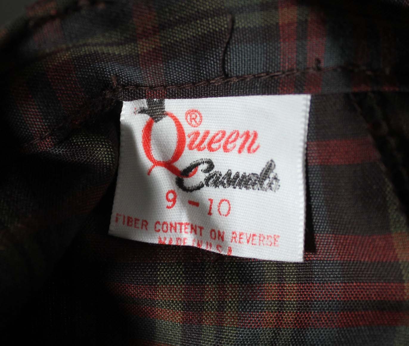 VINTAGE DEADSTOCK 1950’S-1960’S DARK COTTON PLAID BERMUDA SHORTS 26 INCH WAIST