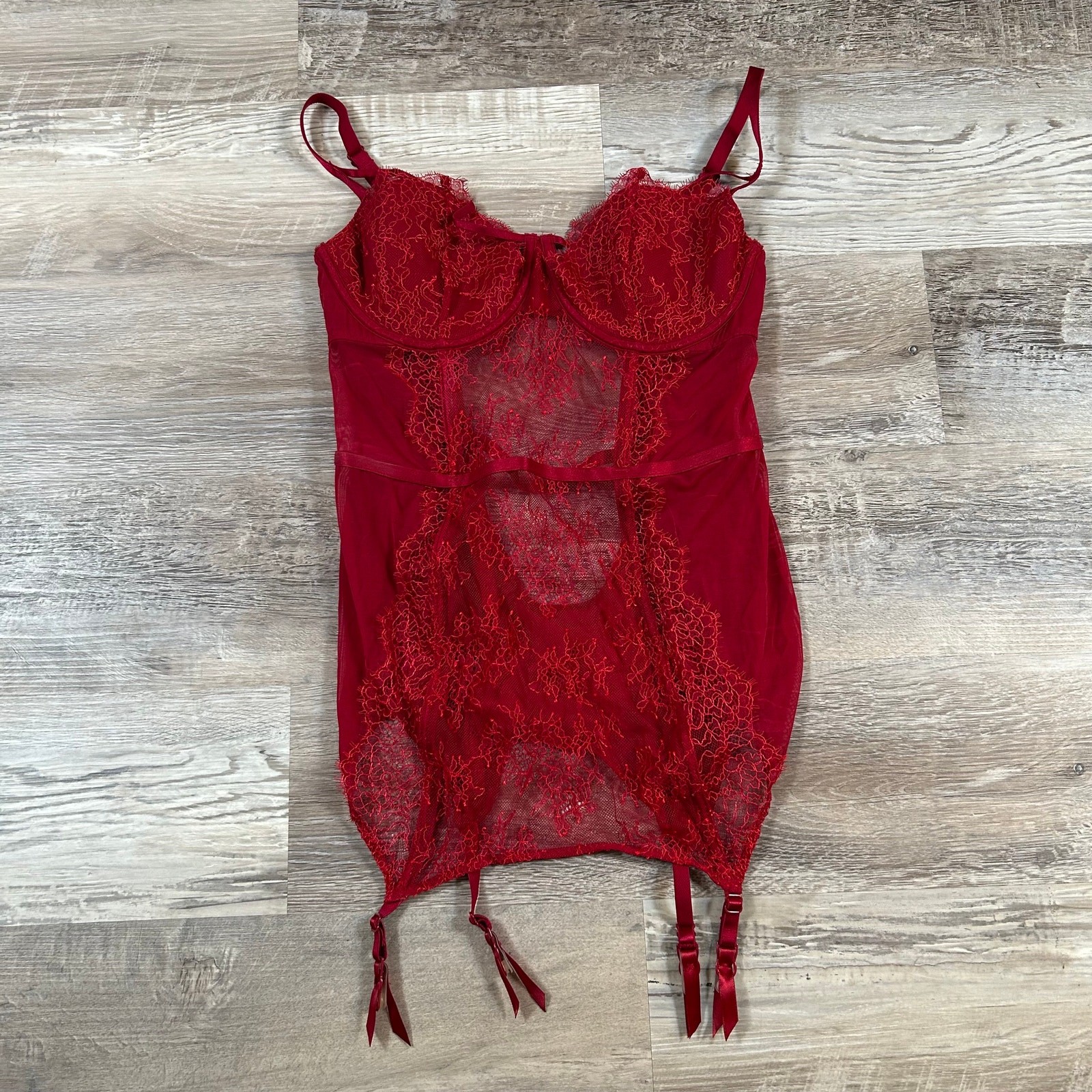 Victoria’s Secret Vintage Y2K Red Lace Bustier Corset Top – 36D
