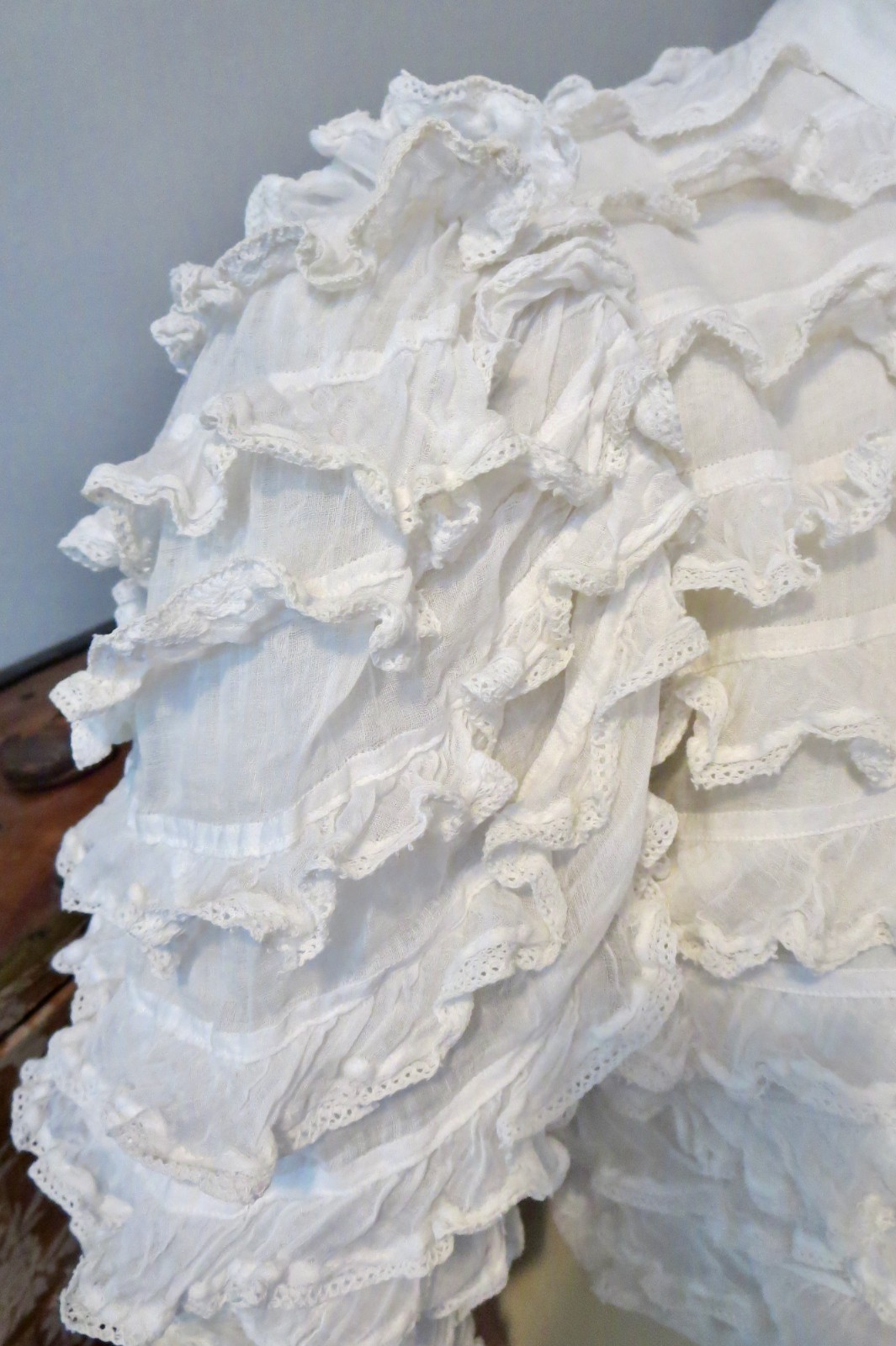 Antique 1890s Gibson GIrl Bodice Lace Trimmed Ruffles Pigeon Breasted 30 Bust