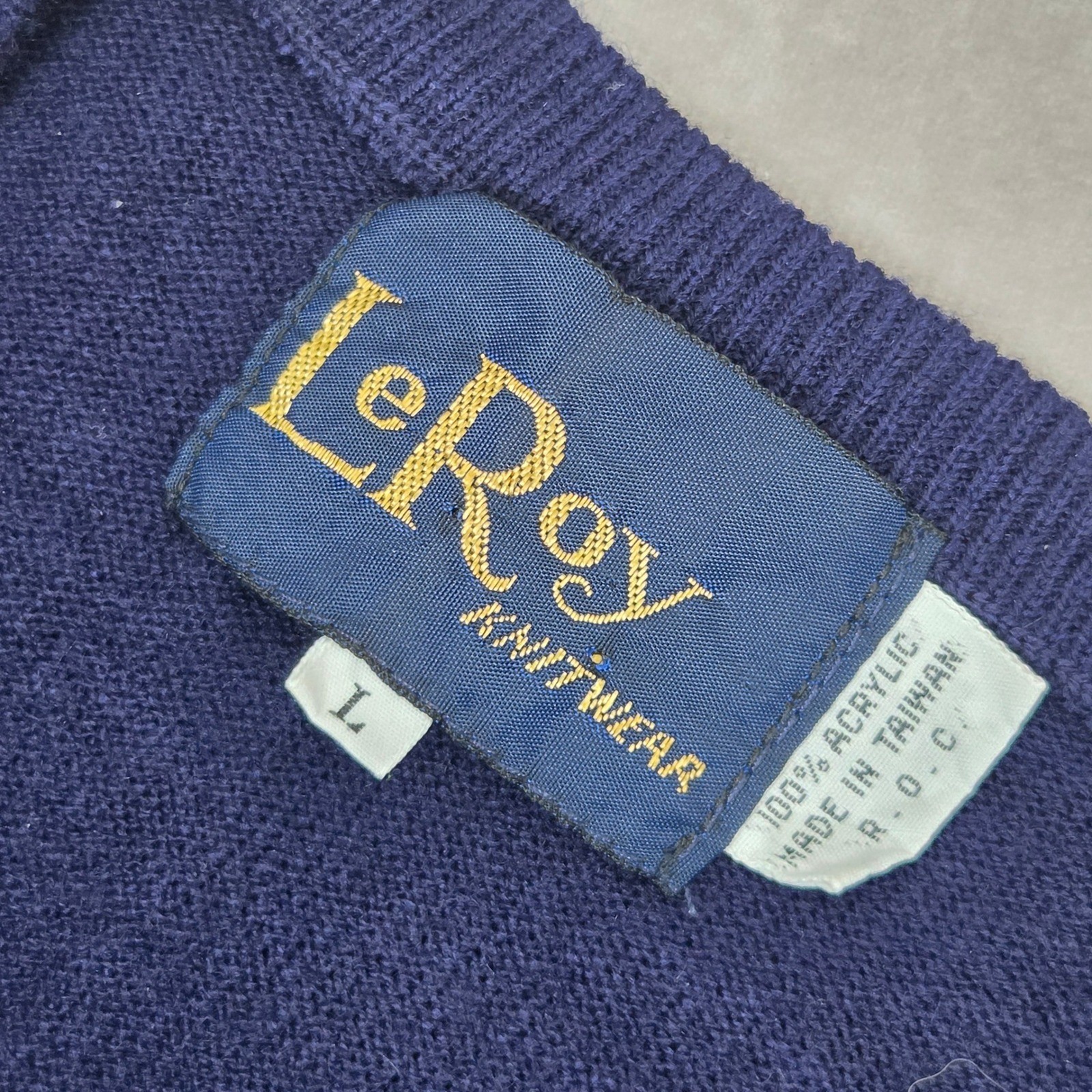 Vintage LeRoy Knitwear Navy Blue Aries Zodiac Embroidered V-Neck Sweater Large