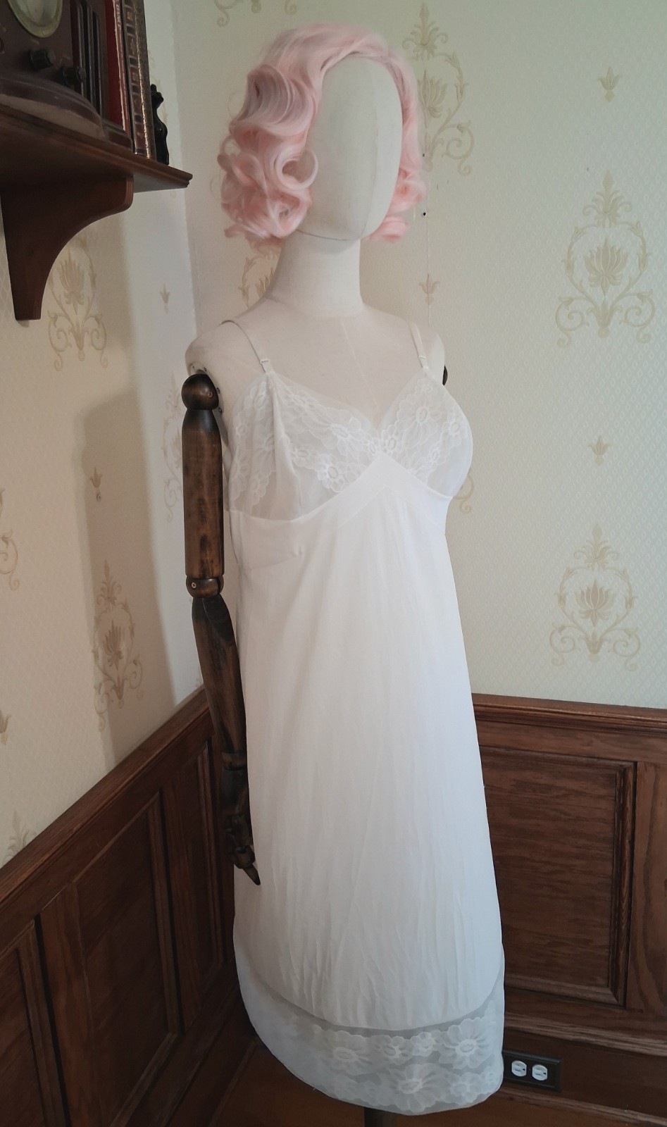 Vintage 1970s Vanity Fair White Lacy Romantic Cottagecore Coquette Slip Dress