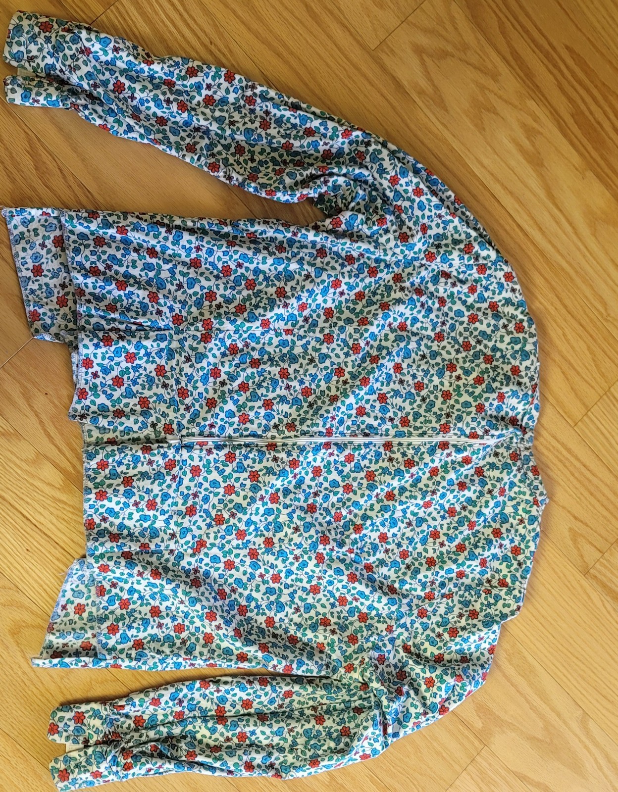 Vintage 1960’s – 1970’s Summer Floral, Long Sleeved, Hippie, Prairie Med/Lg.