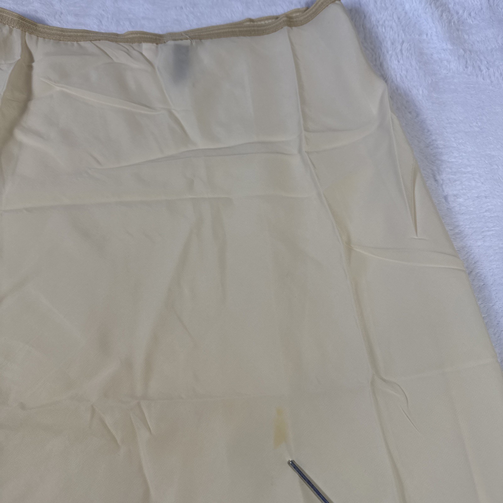 Lady Lynne Skirt Half Slip 70s 25″ Nylon Rayon Blend Scalloped Lace Trim VTG Med