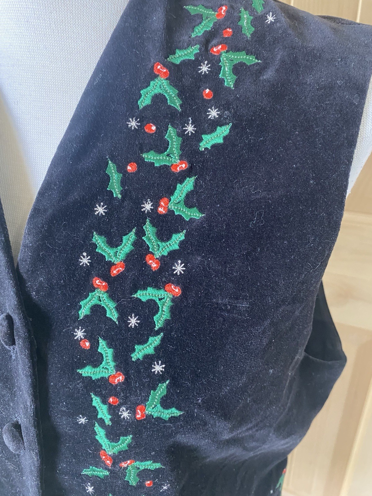 VTG 90’s Karen Scott Women’s Velvet Vest Holly Christmas Holiday Size PM EUC