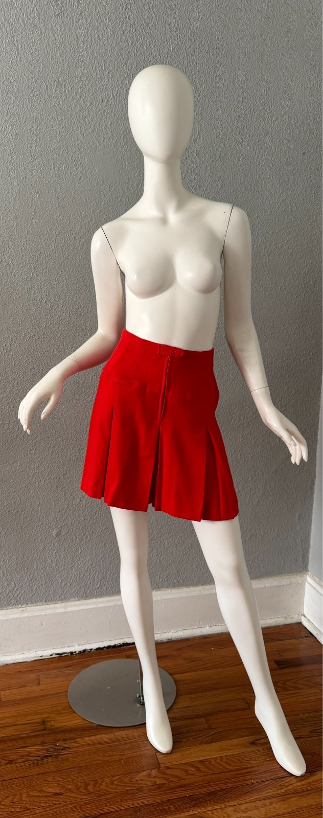 Vintage 60s 70s Red Wool MOD Pleated Mini Culottes Shorts M