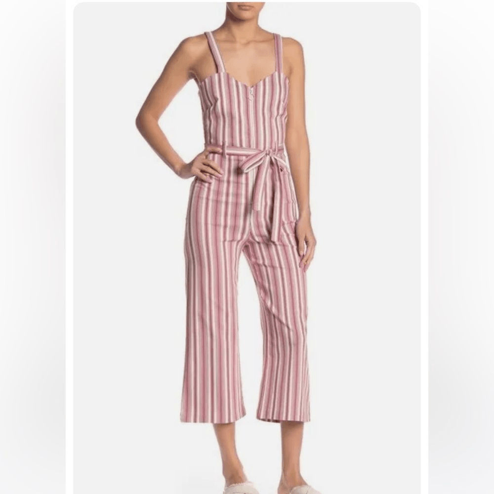Romeo & Juliet red/white Striped crop jumpsuit Tie Waist, zip front Sz S