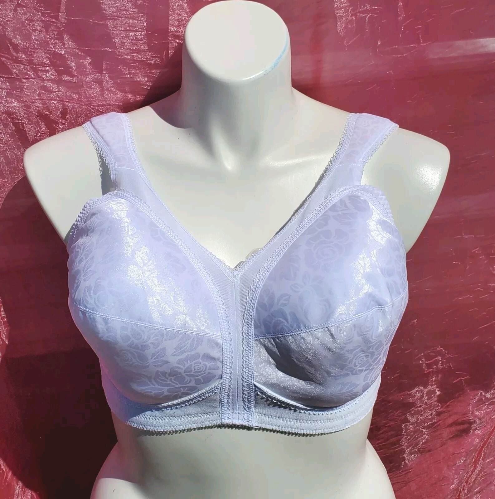 Playtex White Bra Size 40D White Silky Lace Sexy Sissy Pin-up Crossdress Y2K