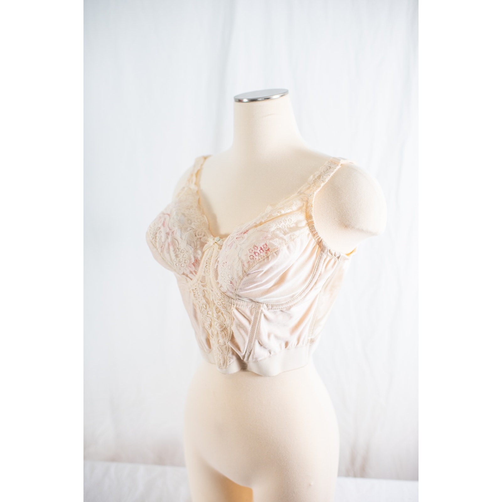 Vintage Va Bien Beige Lace Longline Bra, Silky Nylon Lingerie, 42B Retro Pinup