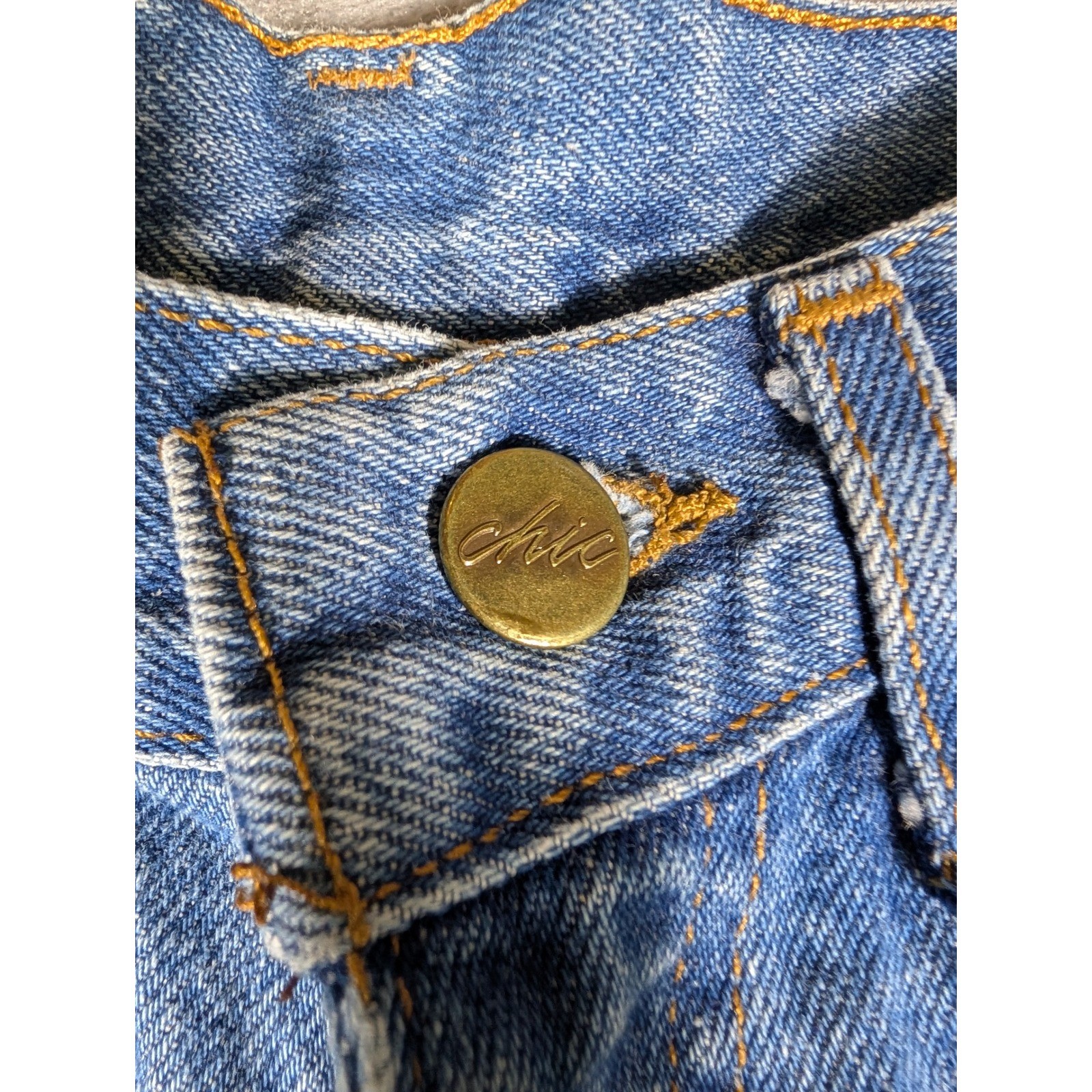 Vintage Chic High Rise Relaxed Fit Tapered Leg Jeans Made in USA Size 12 Average