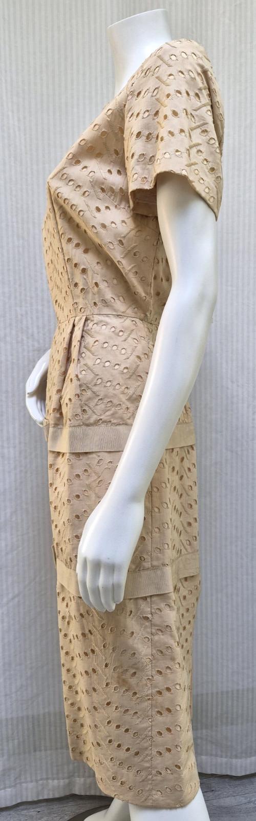 Vintage 1950s Eyelet Embroidered Dress with Grossgrain Ribbon Trim – Size M