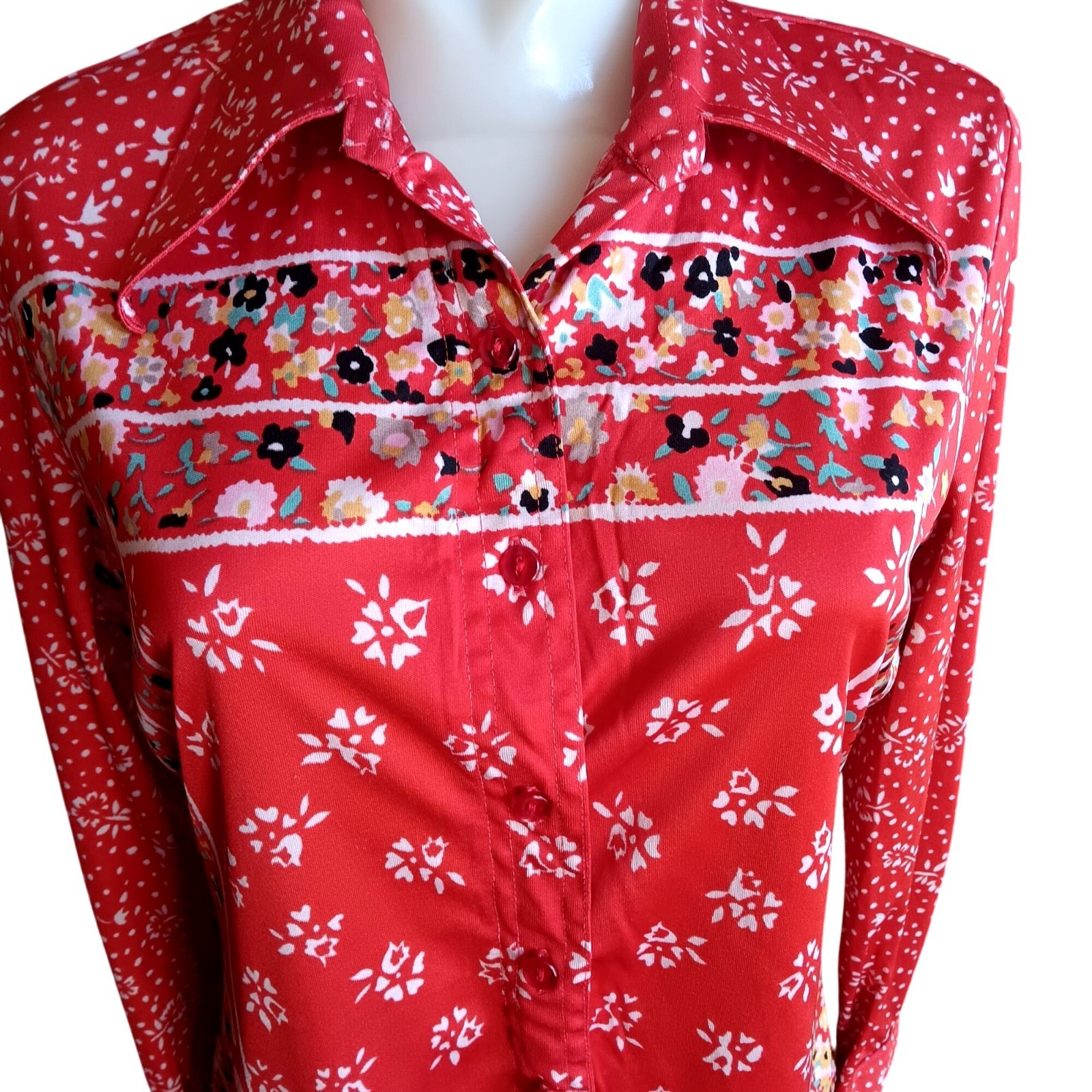 True Vintage Boho Top 13/14 Large Groovy Red Floral Tami Button-Up 1970’s Hippy