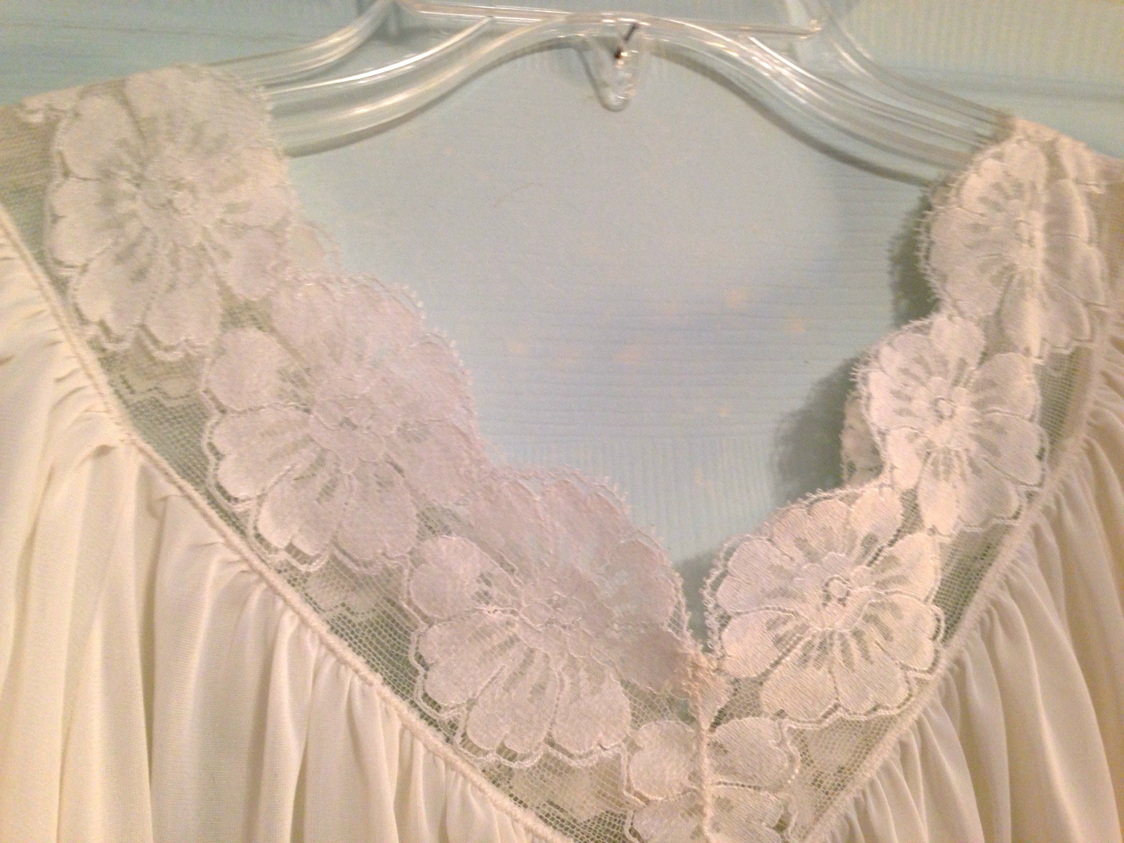 1963 SANS SOUCI White Peignoir Robe Double Chiffon Sleeves Lace Cuff Tie Front-S
