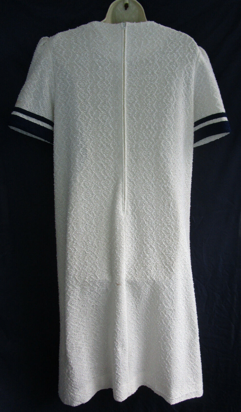 Vtg 70s Full Figure Volup Leslie Pomer Mod White Boucle Textured Secretary Dress
