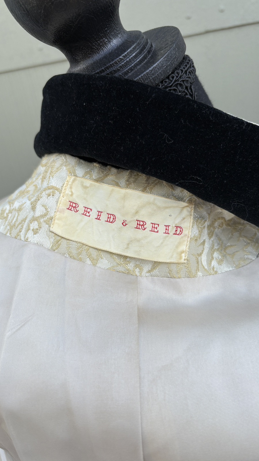 vtg REID & REID 40s 50s Old Money Brocade Velvet Collar Jacket Skirt Suit Set