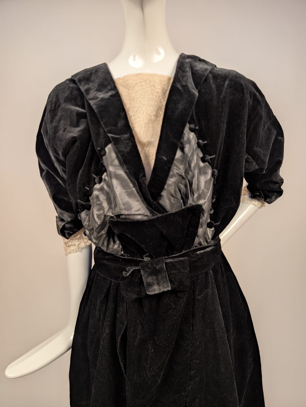 OPULENT EDWARDIAN SILK VELVET + WATERED MOIRE DRESS W LACE SLEEVES