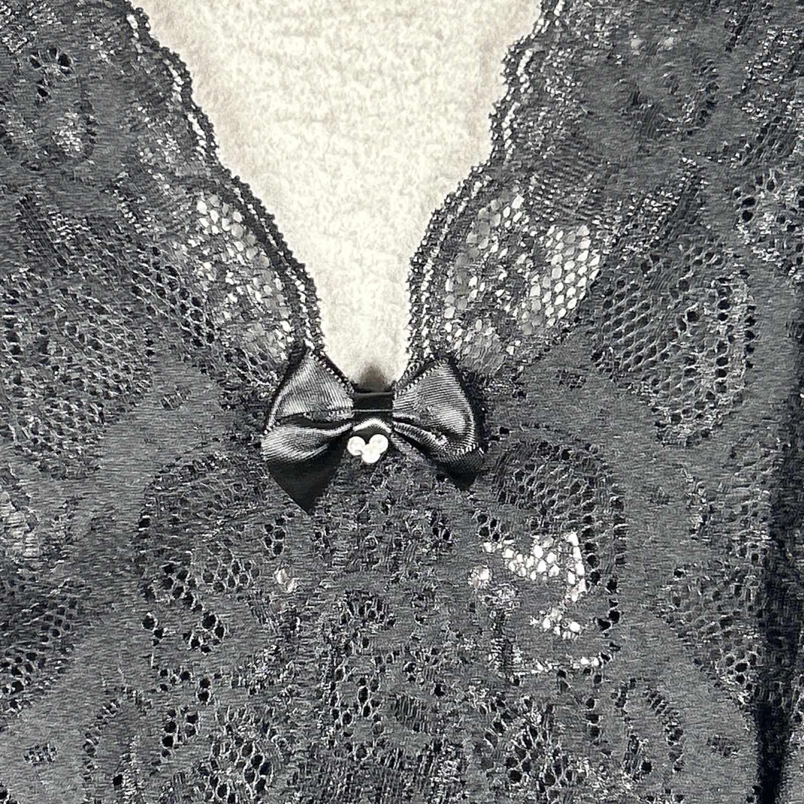 Shadowline Nightgown Sleeveless Lace Women’s M Bodice 39” Long Black Pajama