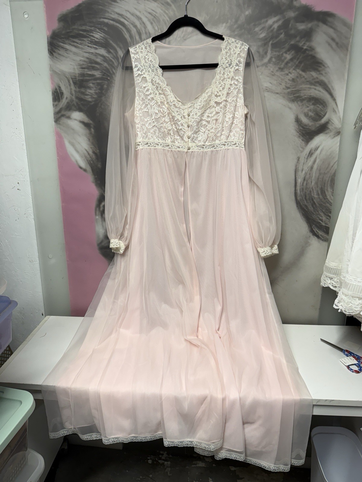 VTG Olga Pink Full Sweep Lace Lingerie Chiffon Peignoir Robe 60s