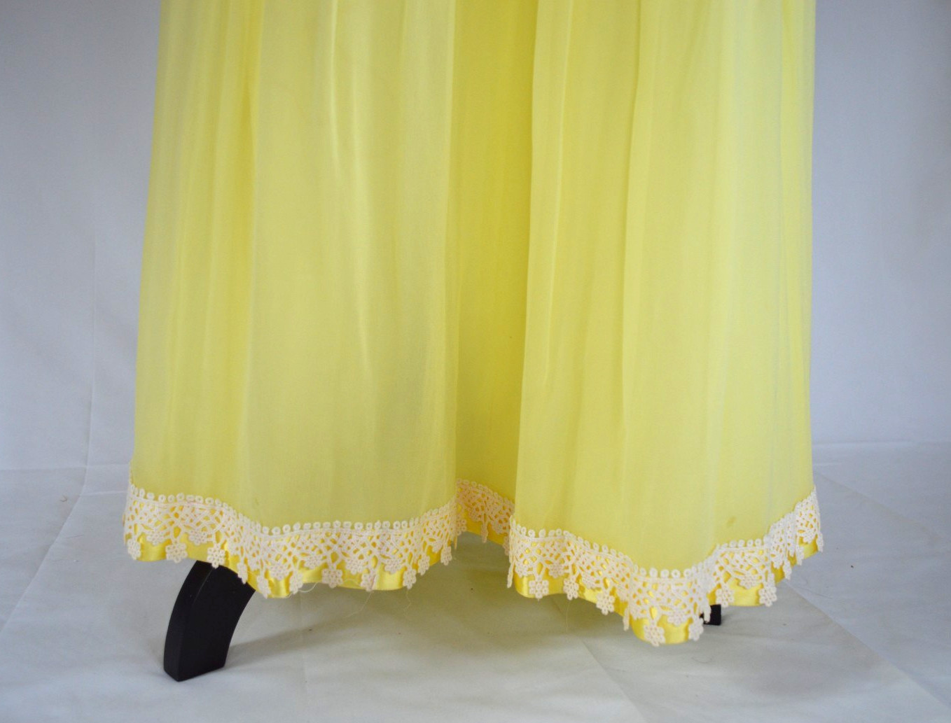 Women’s Vintage 1970s Yellow Maxi Dress with Cream Trim and Matching Head Piece