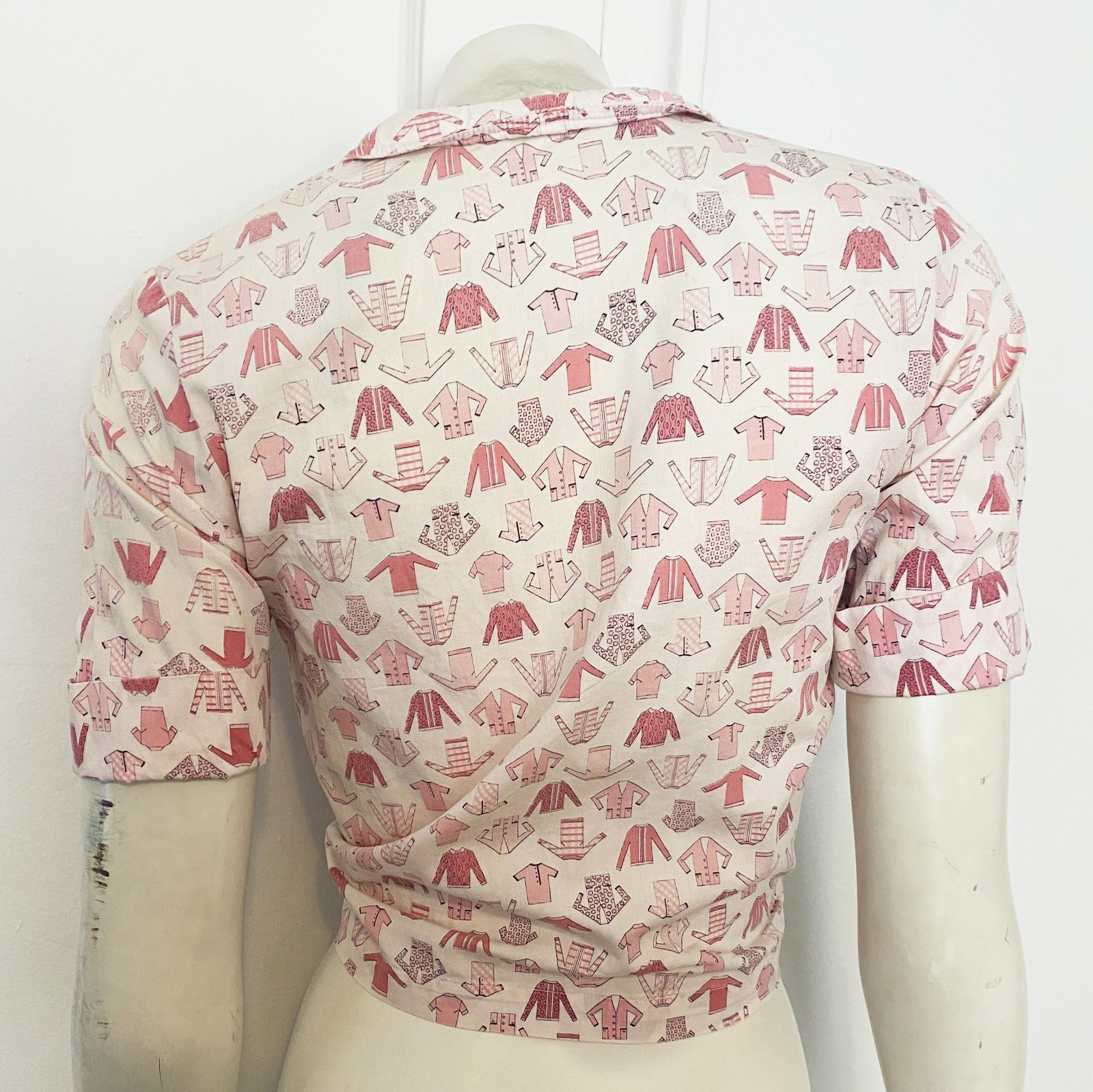 Vintage 1950s Pink White Novelty Print Cotton Crop Top Shirt Blouse Size XS