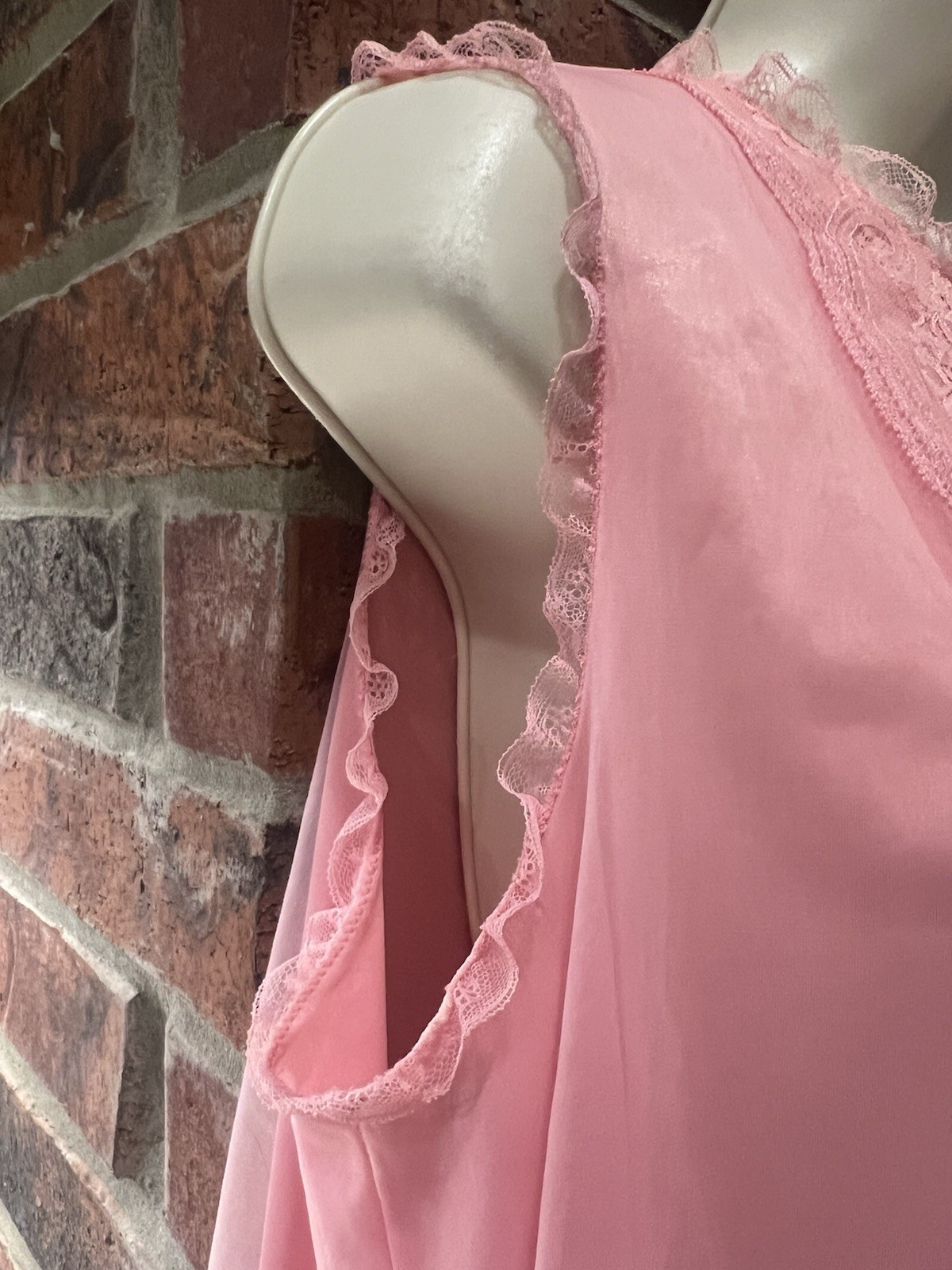 Vintage Vanity Fair Candy Pink NEGLIGEE Nightgown Sheer Nylon Chiffon Overlay M