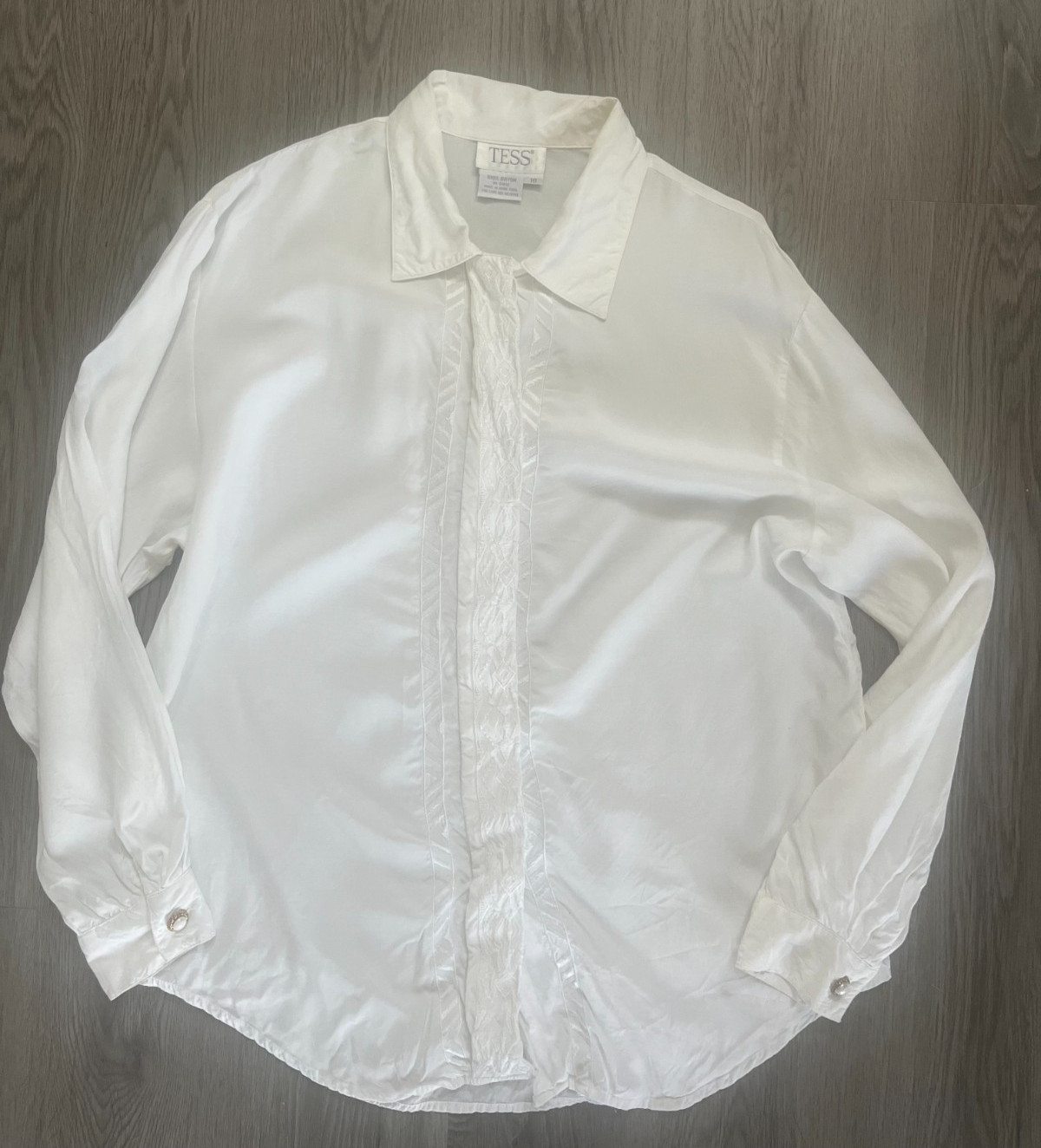 Vintage Women’s White Button-up Embordered Tess Blouse, Size 10, Cottage Core