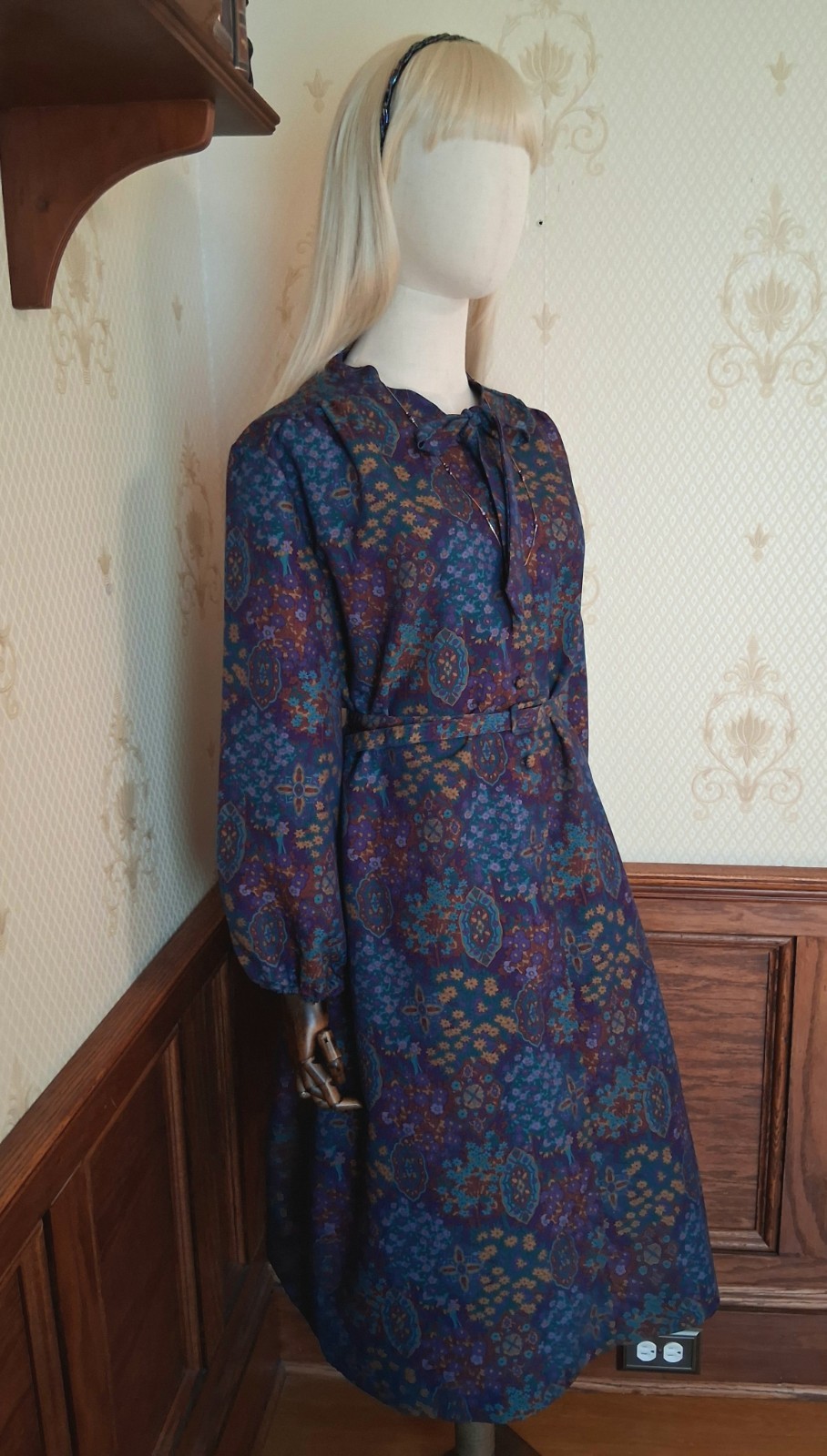 Vintage 1970s British Lady Union-Made Psychedelic Paisley Boho Mod Dress, s 18.5