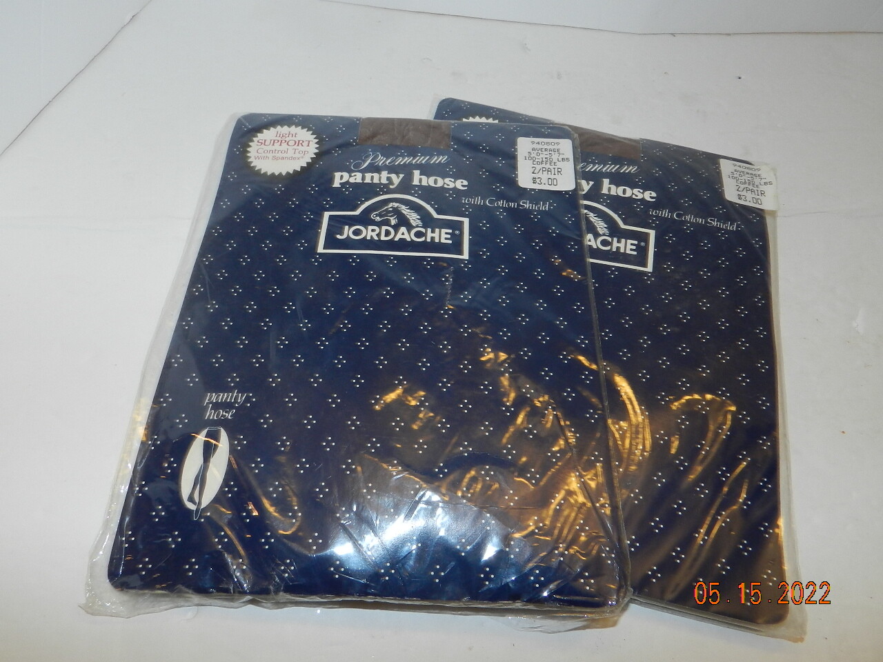 Jordache Premium Pantyhose Vintage NOS 1980s 100-150 LBS, 5’0″-5’7″ Coffee