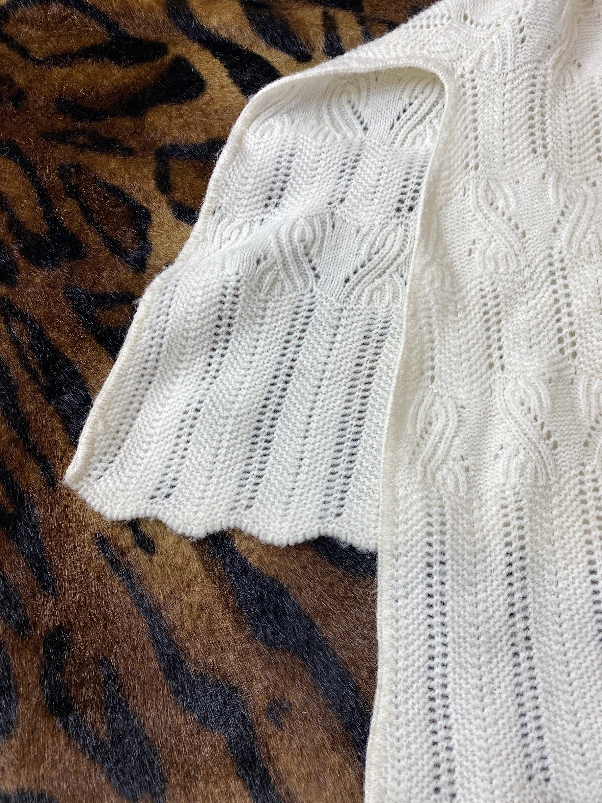 Sweater Bee Vintage 1960s Ivory Shawl Wrap Cape Button Cardigan Sweater Sz L