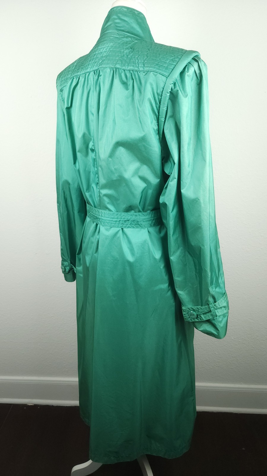 Vintage 70s 80s Green Raincoat Trench Belt Water Resistant Shoulder Pads Size M