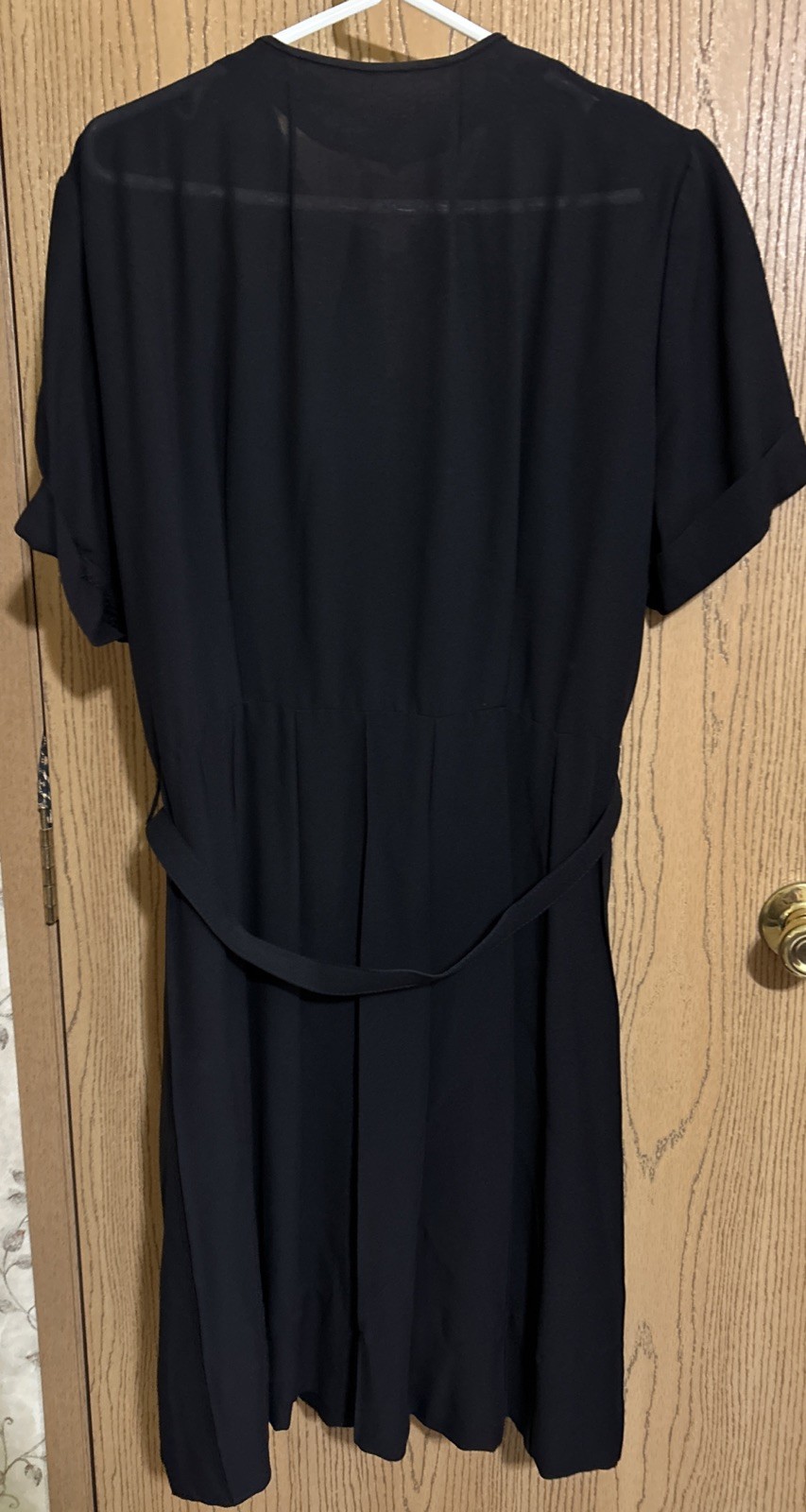 Vintage Cay Artley 1940’s Crape Rayon Black Short Sleeve Dress w Belt. Read