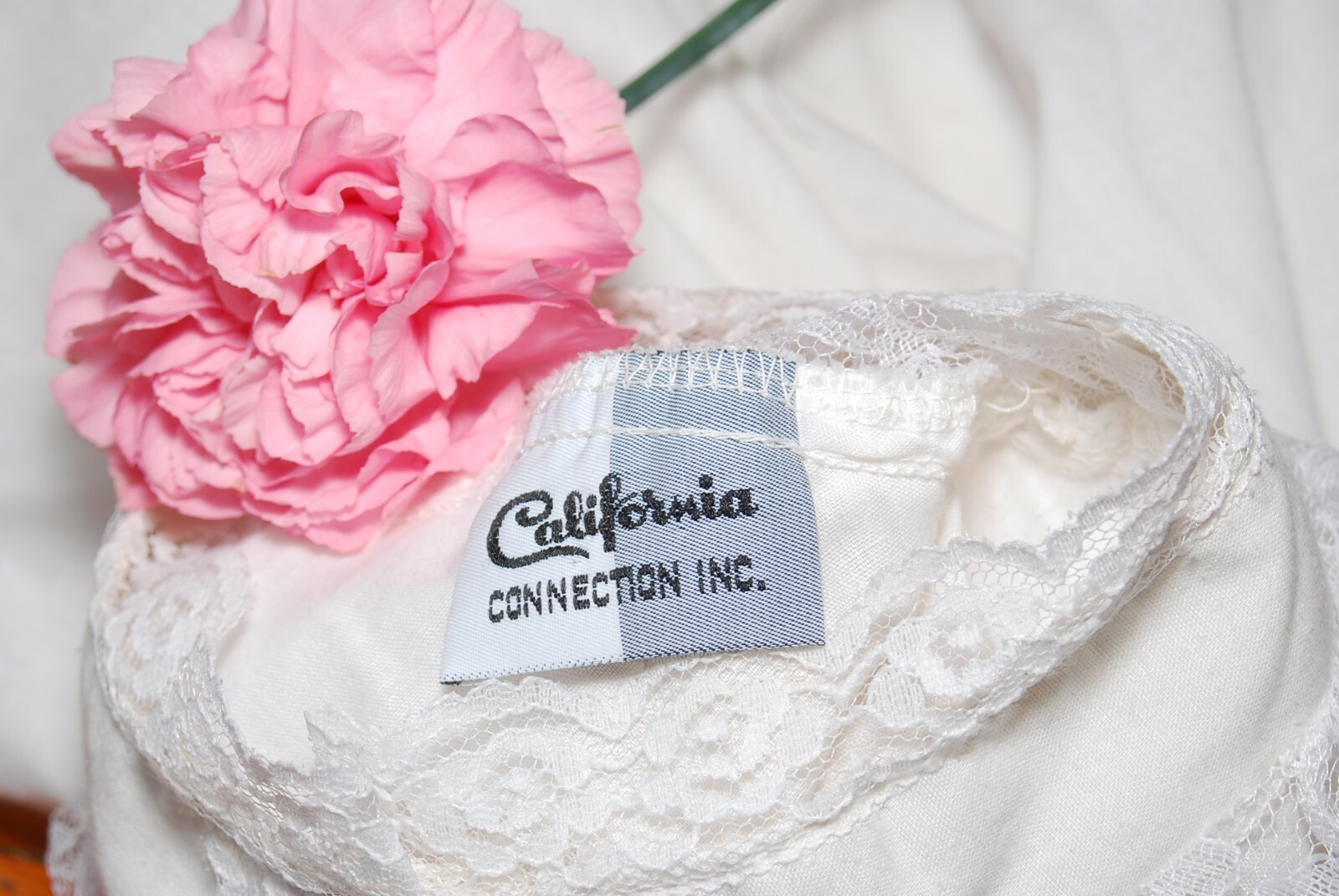 1970s Prairie Top White Ruffle Lace High Collar Victorian Button Up M L