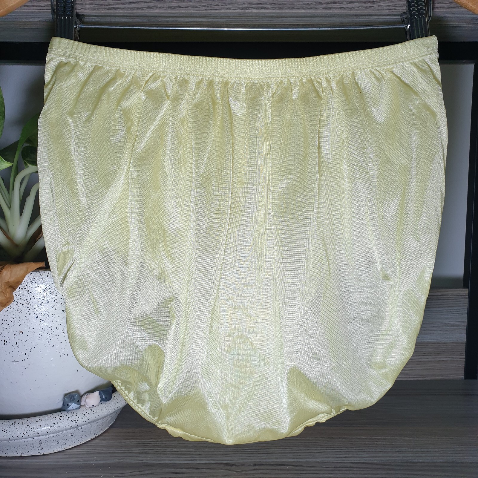 Vintage Silky Nylon Panty Sissy Yellow Granny Sheer Brief Size 10-11 Hip 48-52″