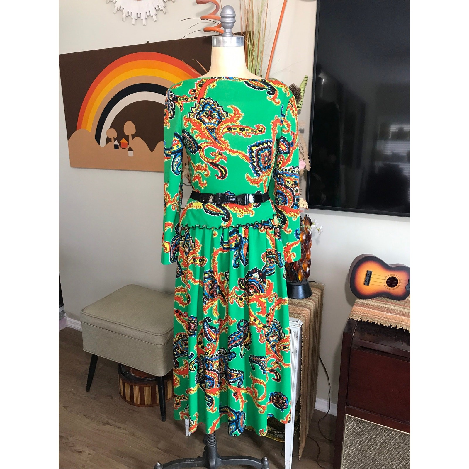 Kay Windsor 1970s Green Baroque Paisley Dress Boat Neck Long Sleeve A-Line Midi