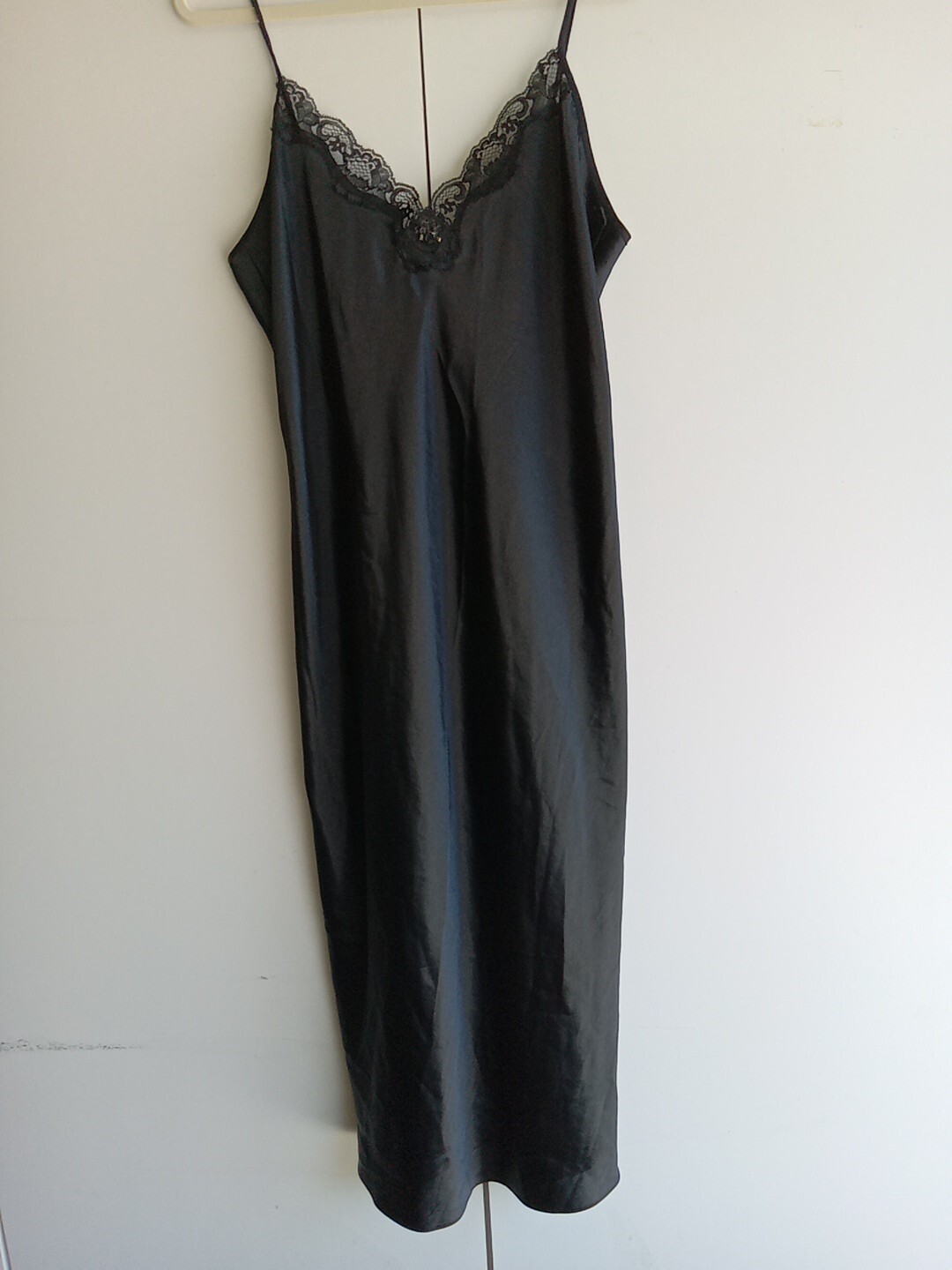 Ladies Vintage Expressions California Dynasty Black Satin Like Nightgown LG