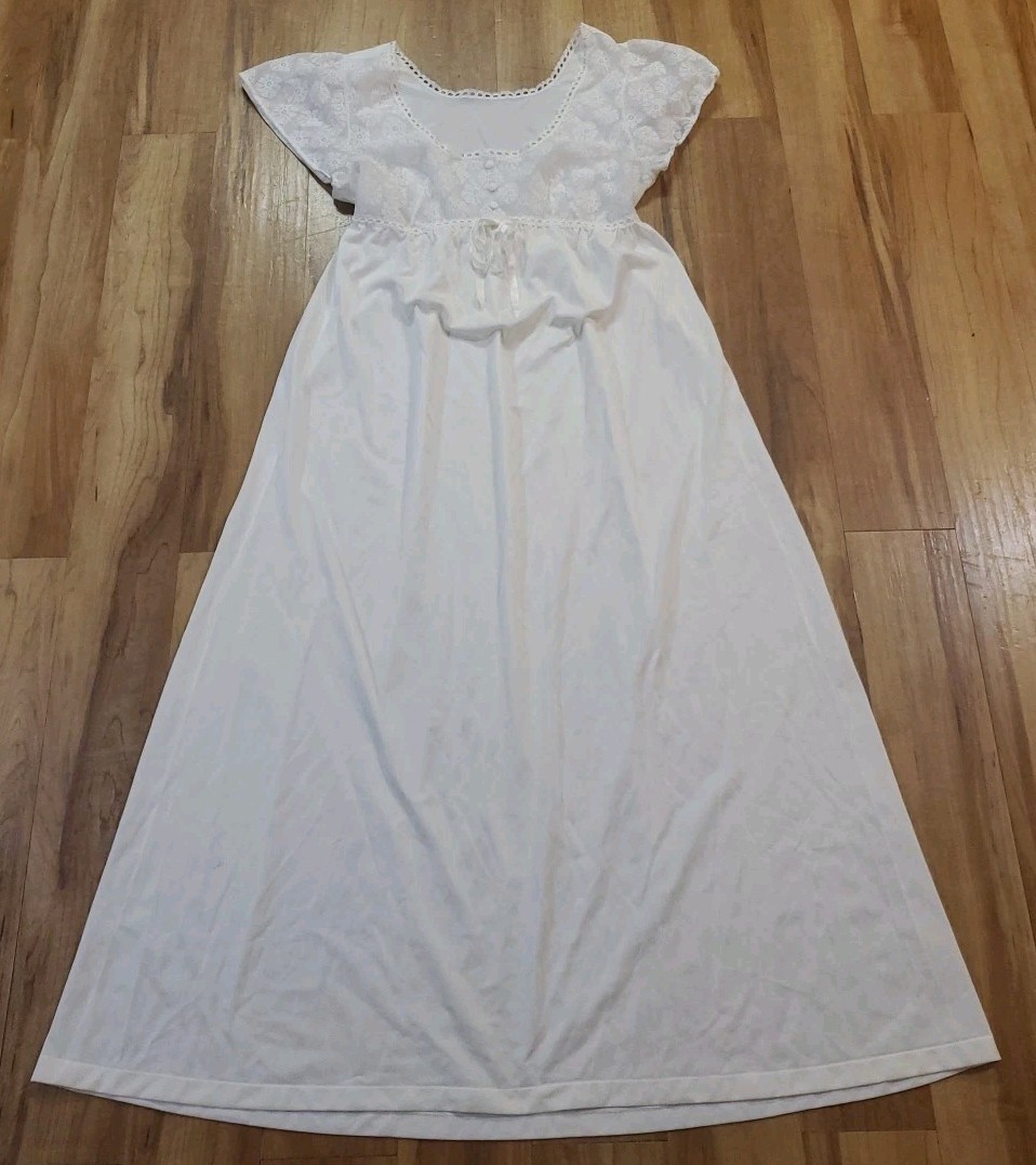 Vintage Penneys Gaymode Short Sleeve White Floral Long Night Gown Large *FLAWS