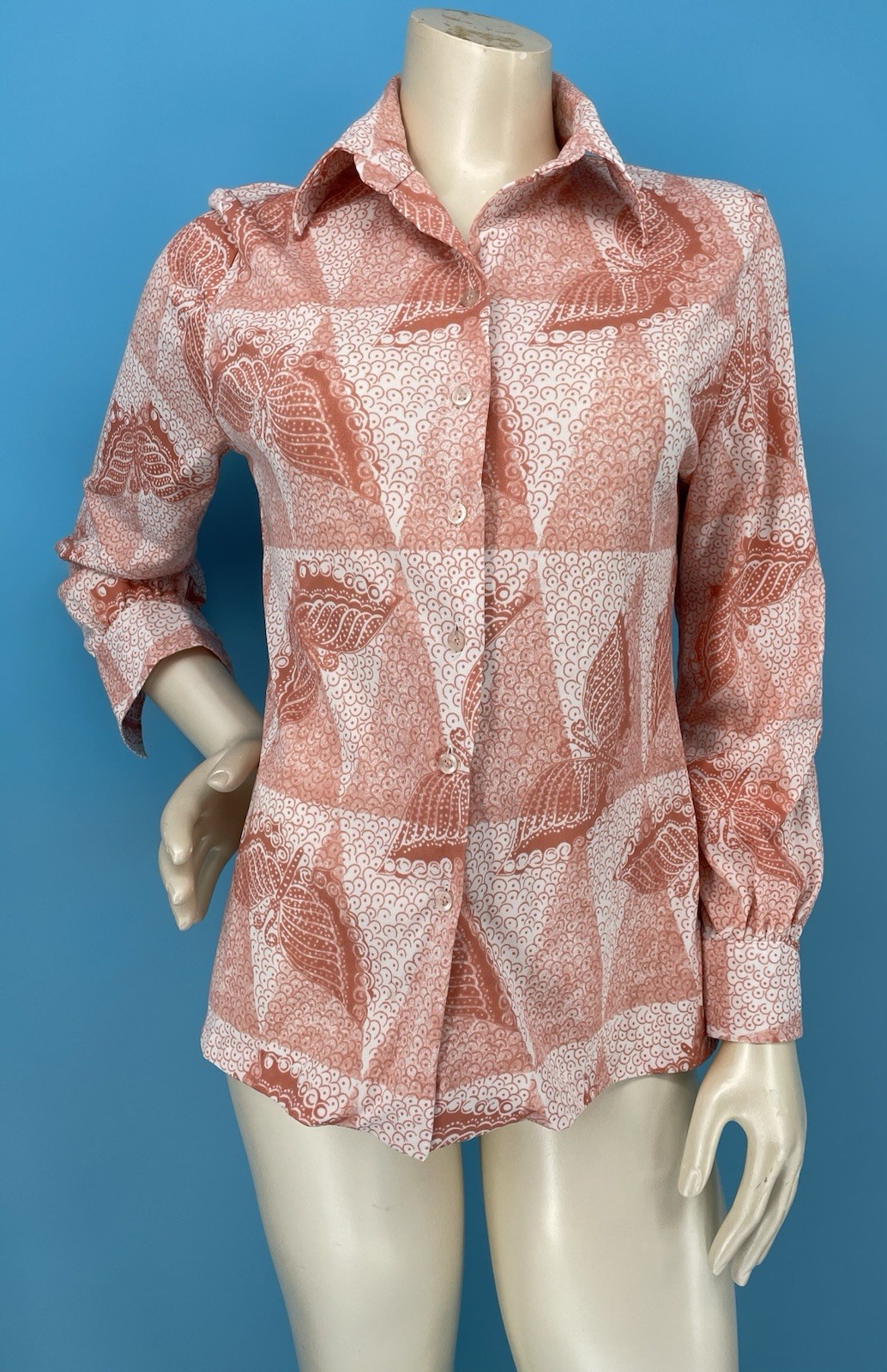 VTG Dagger Collar 1970s TRISSI Hippie Disco Butterfly Print Shirt Top Blouse sm