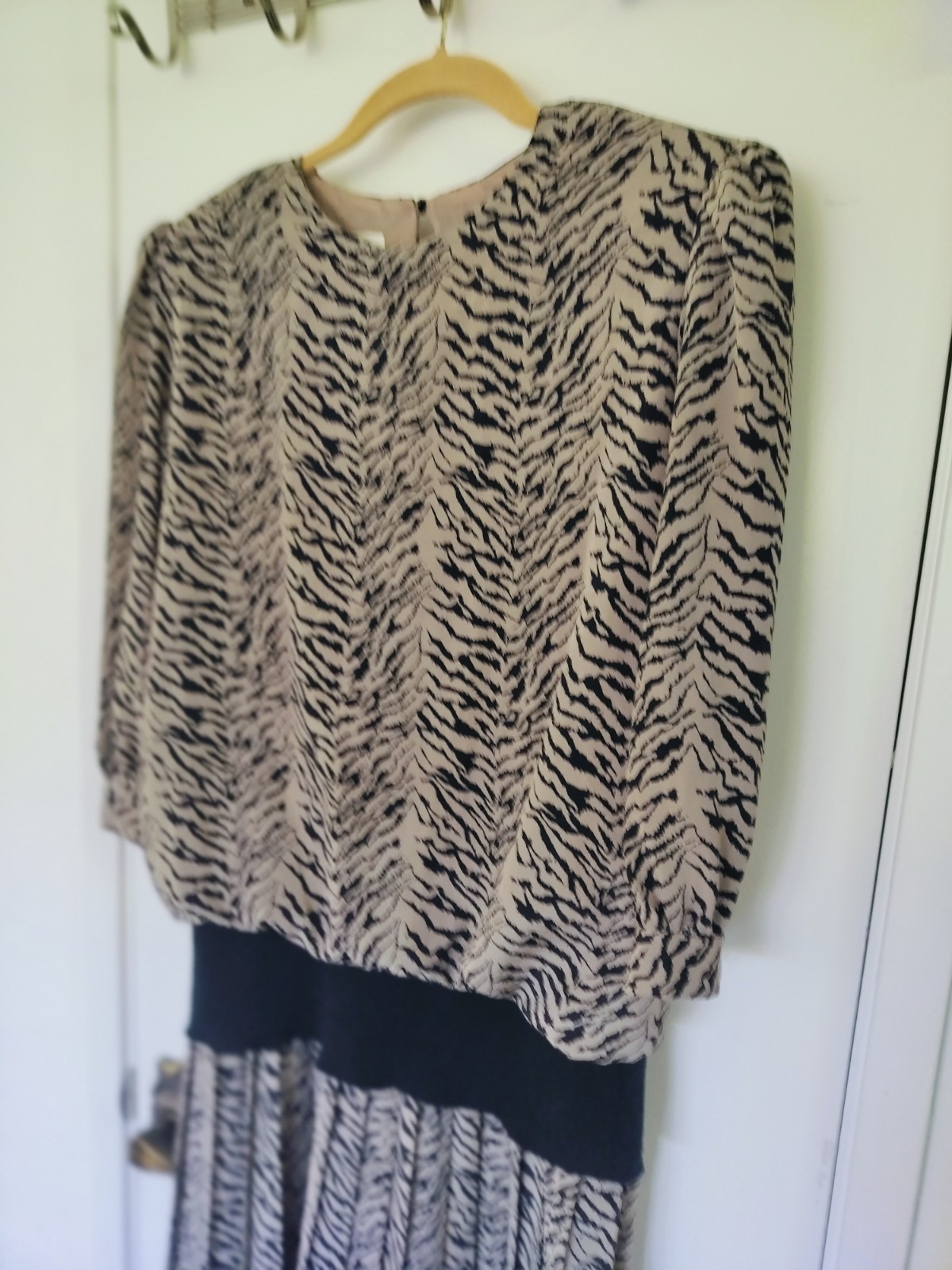 Vintage 80s Liz Roberts Zebra Print Pleated Midi Drop Waist Dress Medium