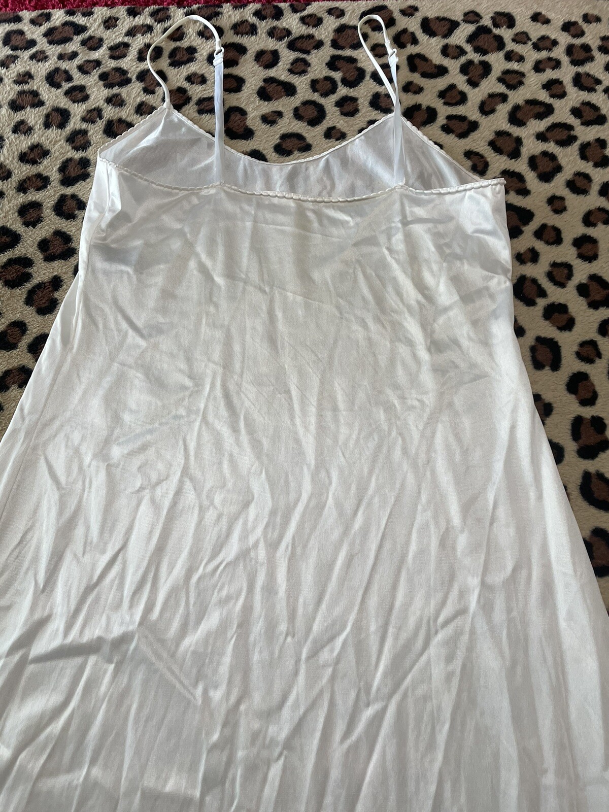 Vintage Full Slip SIZE 34-32”LARGE White 🤍lace nylon VASSARETTE classic 80s 90s