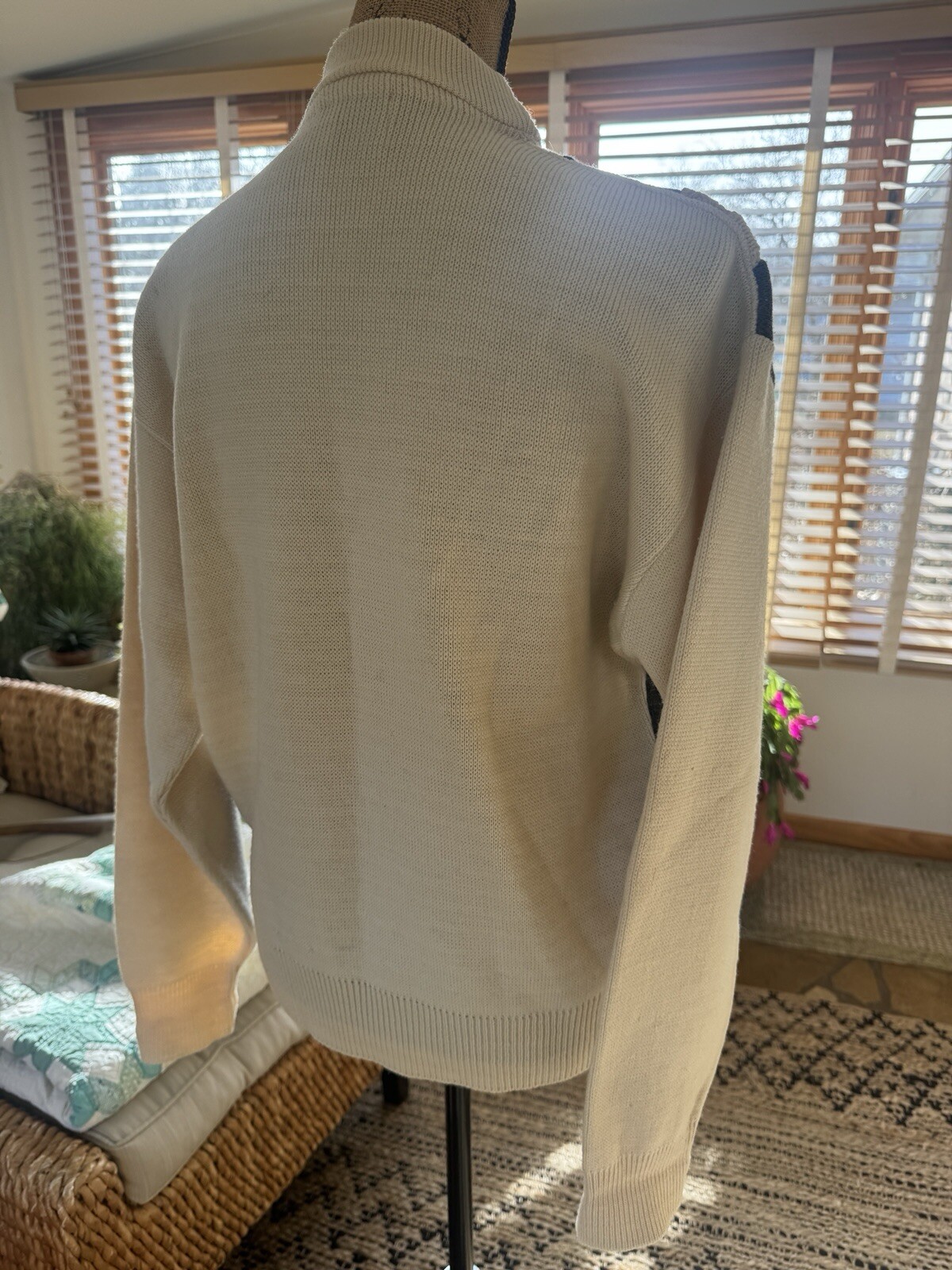 Vintage ‘70’s Knit Sweater 100% Wool, Campbells So. California, XL Neutrals