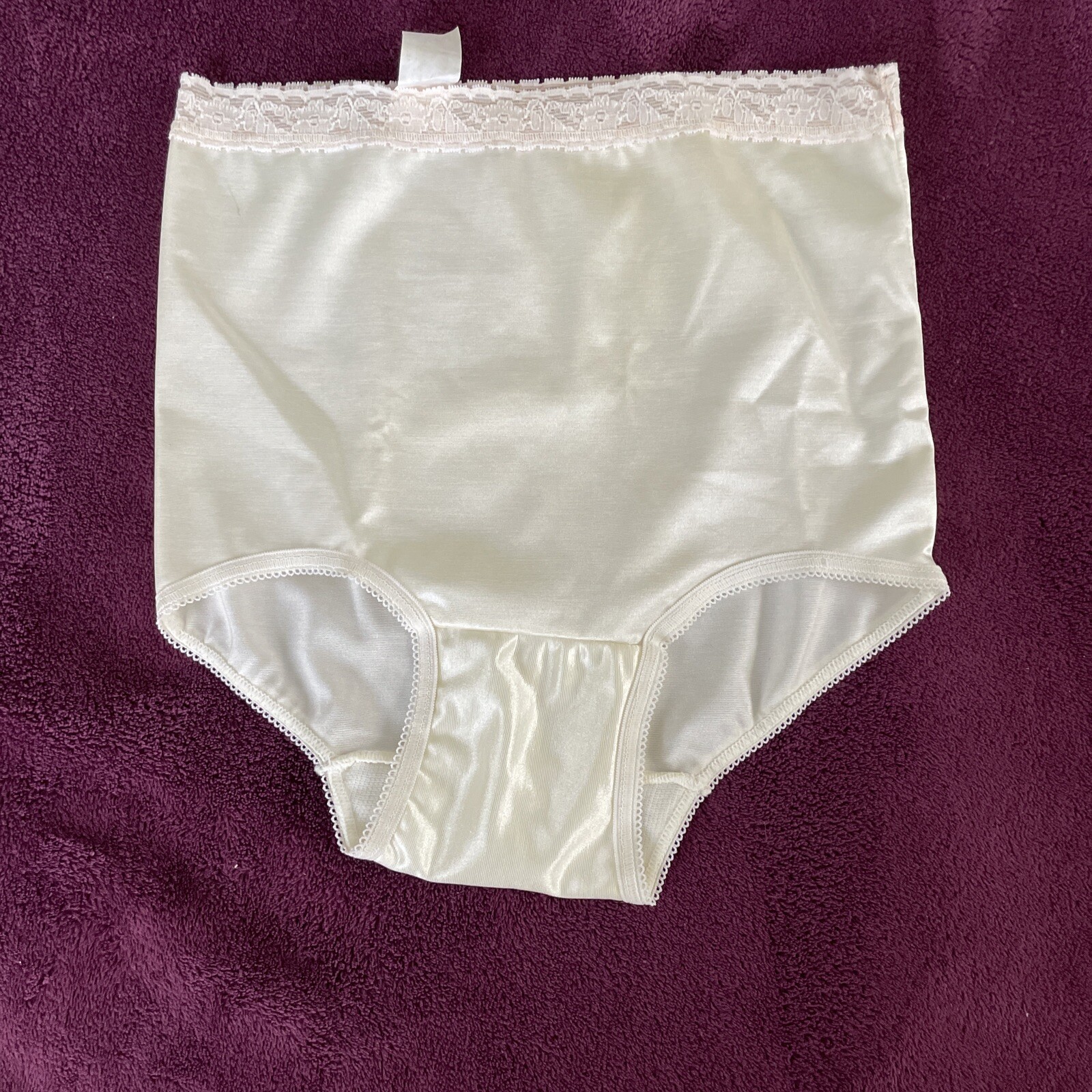 Vintage Lady Betty Ivory Lace Trim Nylon/Spandex Granny Panty Size L NOS USA