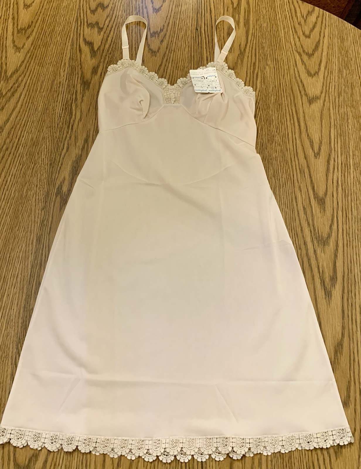 Vintage 1980’s Beige Nylon & Lace Trim MAIDENFORM FULL SLIP SZ 32 Short NWT