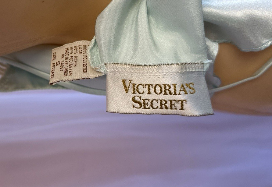 Vintage 80s Victoria’s Secret Gold Label Liquid Satin Cami Top Lingerie XS/S