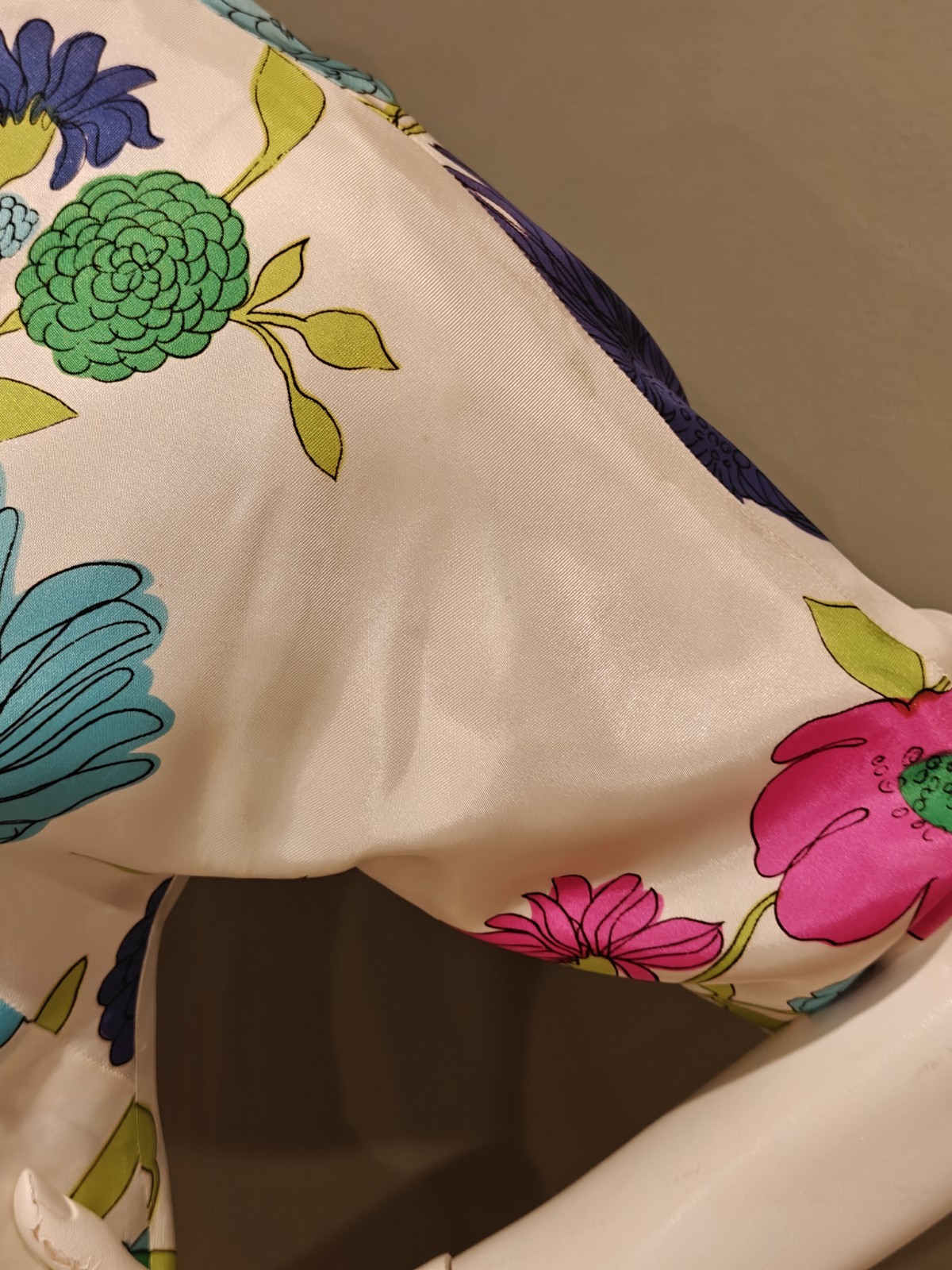 Fun Vintage Floral Jan Sue Satin Dress With Bold Pink And Blue Poppies