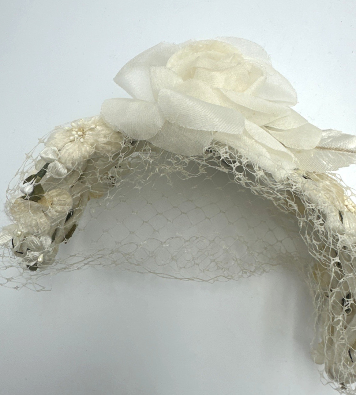 Vintage 1960s Union Made Bridal Headpiece White Rose Velvet Posies Netting