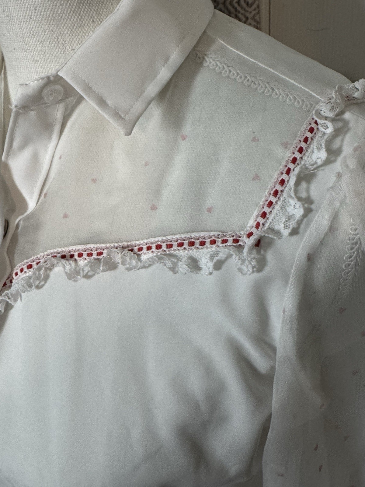 Karman Vintage White Long Sheer Sleeves Lace Pearl Snap Buttons Hearts 9/10