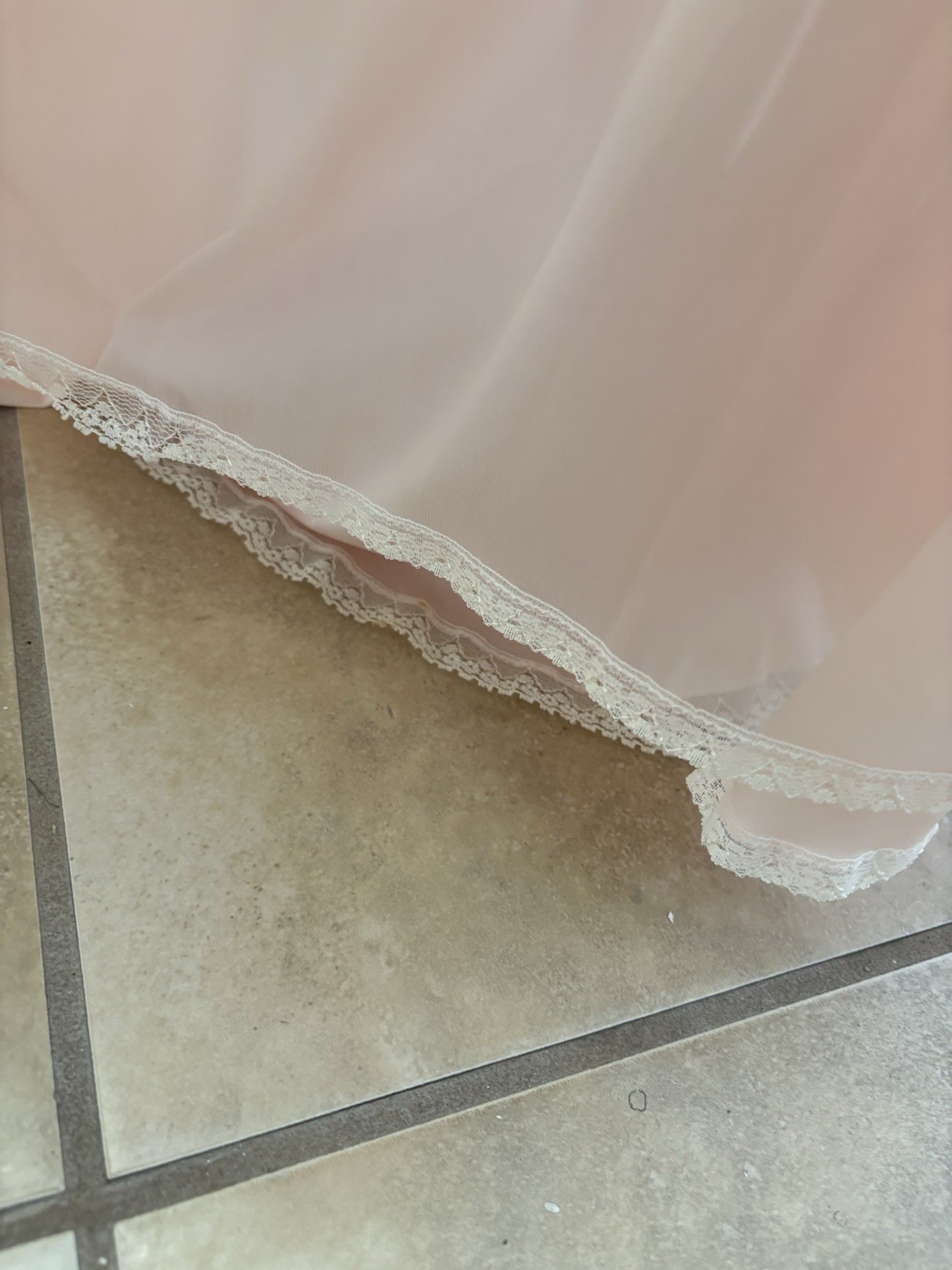 Vtg Pink Blush Evening Gown Lingerie Bridal Boutique Ivory rose Lace Detail