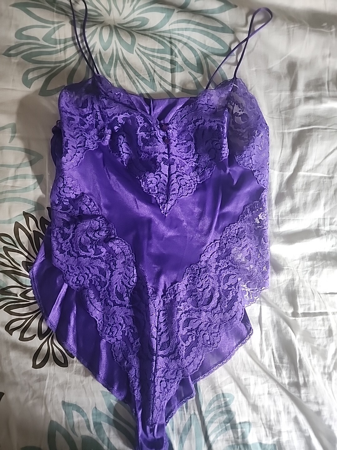 VTG Vassarettf Silky Bodysuit Purple One Piece With Lace XL NWOT Snap Closure