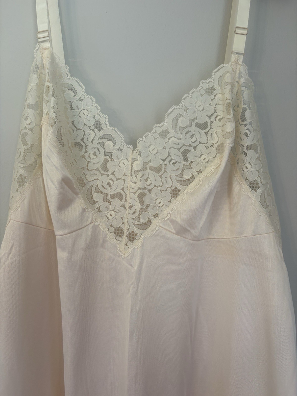 Vintage 1960s Komar dress slip lace Gown Lingerie Size 40 Average Cream MCM